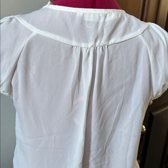 Available by Angela fashion blouse 100%poly lace, trimmed V-neck lace up NWOT - Picture 8 of 10